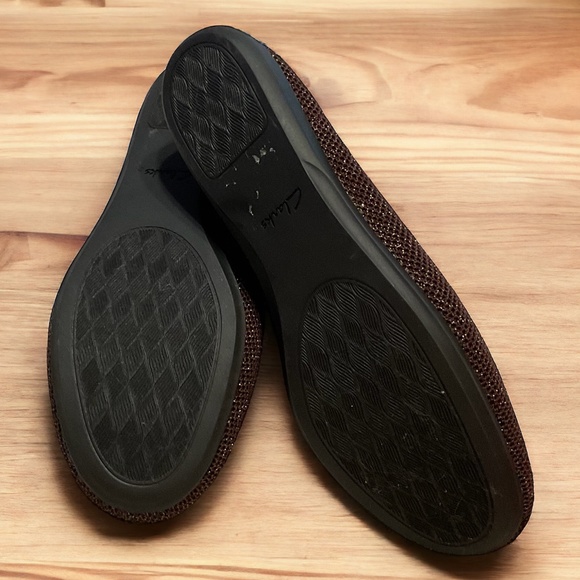 CLOUDSTEPPERS by CLARKS Burgundy Glitter INDOOR/OUTDOOR Slippers Size 8 - Picture 3 of 4